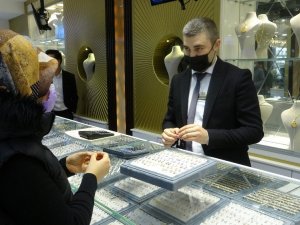 Türkiye’nin en büyük kuyumcusu açıldı