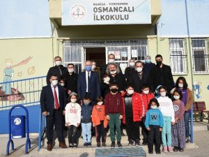 Köy okullarına giyim ve kırtasiye desteği