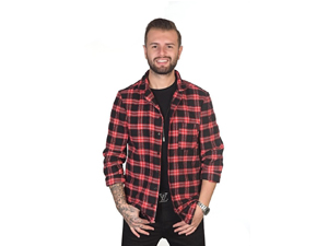 Ariana Grande’nin dikkatini çeken kuaförün telefonları susmuyor