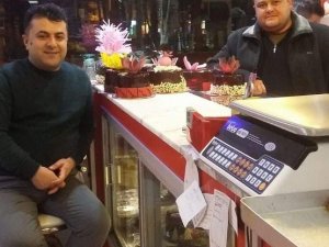 Kula’nın sevilen pastanecisi kalbine yenik düştü