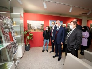 Dünya Göçmenler Günü’nde resim sergisi açıldı