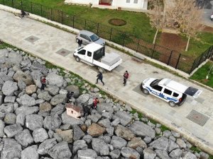 Sokağa çıkma kısıtlamasında polis ve belediye ekiplerinden iyilik operasyonu