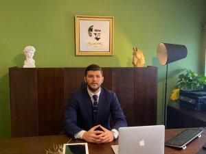 Seyahat etmeyi seven genç girişimcinin kurduğu platform binlerce kişiye ulaştı