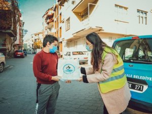 Uzaktan eğitime katılamayan 2 bin öğrenciye tablet dağıtıldı