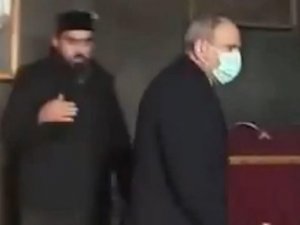 Papaz’dan Ermenistan Başbakanı Paşinyan’a sert tepki