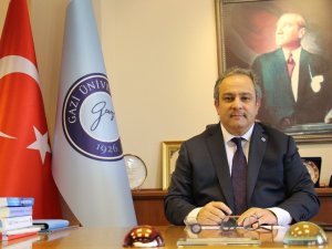 Bilim Kurulu Üyesi İlhan: “1963 yılında eşi ve 3 çocuğu Rumlar tarafından şehit edilen Tabip Binbaşı Nihat İlhan’ın oğluyum”