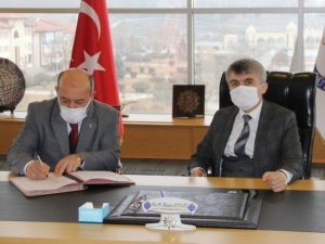 DPÜ’den “Kütahya Bilimle Şenleniyor” projesine destek