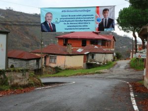 CHP’li başkandan AK Parti’li başkana afişli teşekkür