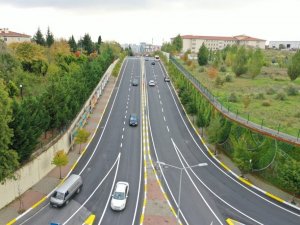 Küçükçekmece’de 2 yılda 96 bin ton asfalt serimi gerçekleştirildi