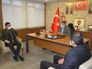 Başkan Akçadurak’a taziye ziyareti