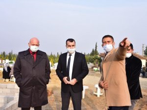 Alaşehir’de mezarlık çalışmaları incelendi