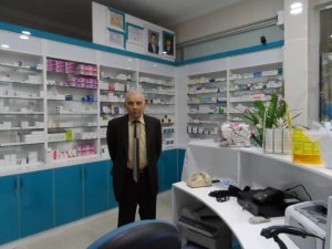 Kulalı yazar kolon kanserine yenik düştü