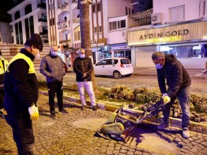 Başkan Atabay’dan gece mesaisi