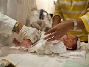 Çocuklardaki kasık fıtığını hafife almayın