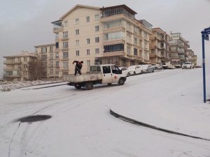 Keçiören’de 150 personelle ilk kar temizliği yapıldı
