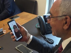 Milletvekili Yakup Taş genç yazarı tebrik etti