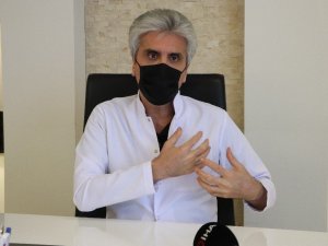 Dr. Hayati Akbaş: "Meme estetiği yaparak kişilerin sarsılan psikolojilerini tamir ediyoruz"