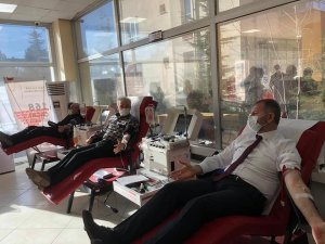 AK Parti’den kan bağışı kampanyasına destek