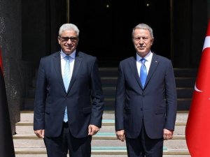Bakan Akar, Libya İçişleri Bakanı Başağa ile görüştü