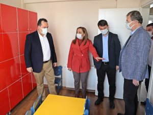 Akhisar Belediyesi Kreşi açılış için gün sayıyor