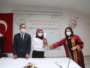 Yılın son çifti ‘Evet’ dedi