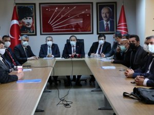 CHP rüşvetten tutuklanan eski başkana sahip çıktı