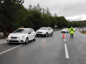 Yılbaşı öncesi trafik ekiplerinden sıkı denetim