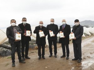 Aydın Büyükşehir Belediyesi’nden çiftçiye sıvı gübre desteği
