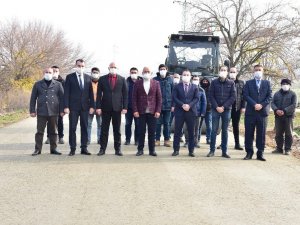 Manisa Büyükşehir’in beton yol imalatları devam ediyor