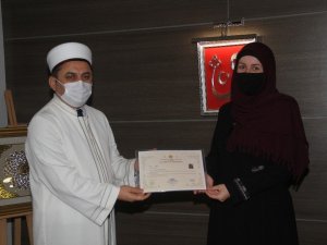 Fethiye’de Müslüman olan İngiliz “Elif” adını aldı