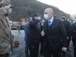 Ulaştırma ve Altyapı Bakanı Adil Karaismailoğlu Giresun’un Dereli ilçesinde incelemelerde bulundu