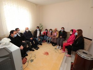 Evi kül olan ailenin yardımına ilk onlar koştu