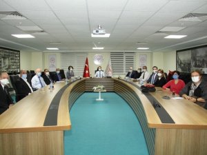 “Kovid-19 aşısının halkımıza en kısa sürede ulaştırılması en önemli önceliğimizdir”