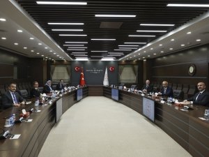 Bakan Elvan: “Değerli Bakanlarımızla ekonominin genel görünümünü ve önümüzdeki dönemin reform gündemini değerlendirdiğimiz bir toplantı gerçekleştirdik.”