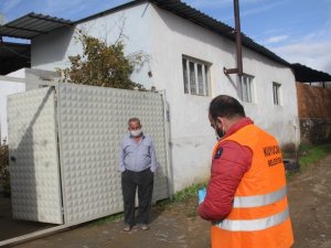 Kuyucak Belediyesi Korona virüs hastalarını yalnız bırakmıyor