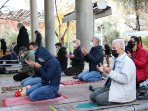 Aydınlılar Cuma namazını camilerde kılabilecek