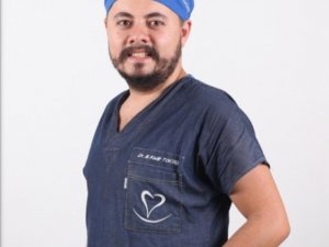 Dr. Mustafa Kadir Toktaş: “Gece geç saatlerde yemek yemek reflü ve ağız kokusunu tetikler”