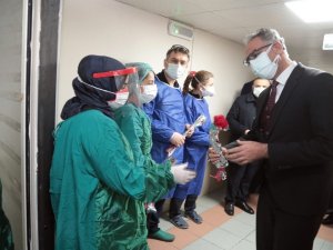 Belediye başkanından sağlık çalışanlarına moral ziyareti