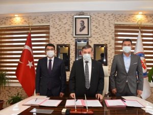 Şehzadeler’de imzalar Ali Rıza Çevik için atıldı