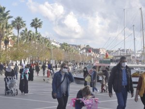 2020’nin son gününde Marmarisliler güzel havanın keyfini sürdü