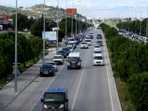 Tatilciler kısıtlama öncesi Çeşme’ye akın etti