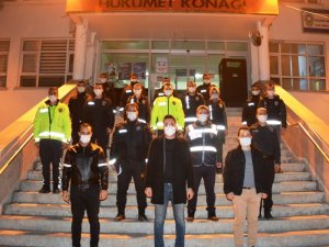 Kaymakam Yıldırım, yeni yılı çalışarak karşılayan güvenlik güçlerini ziyaret etti