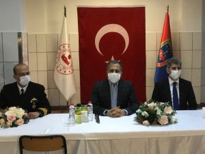 Vali Yerlikaya, İl Jandarma Komutanlığını ziyaret etti
