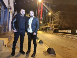 Viyana saldırısında yaralı polisi kurtaran gençler o günü anlattı