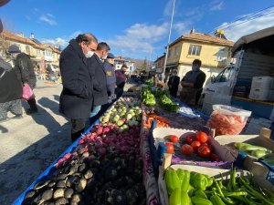 Hüyük’te korona virüs nedeniyle kapatılan Pazar yeri yeniden kuruldu