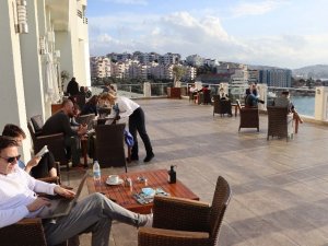 Kuşadası’ndan izolasyonlu tatil manzaraları