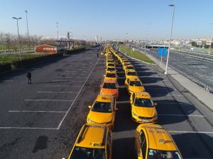 Taksimetre ayarı kuyruğu ikinci gününde de devam ediyor