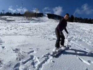 Hülya Avşar Uludağ’da kayak yaptı
