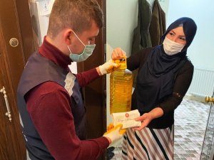 Keçiören’de 10 litre atık yağ getirene çanta hediye