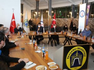 Vali Çelik: “Türkiye genç nüfus oranıyla dünyanın önde gelen ülkelerinden biri”